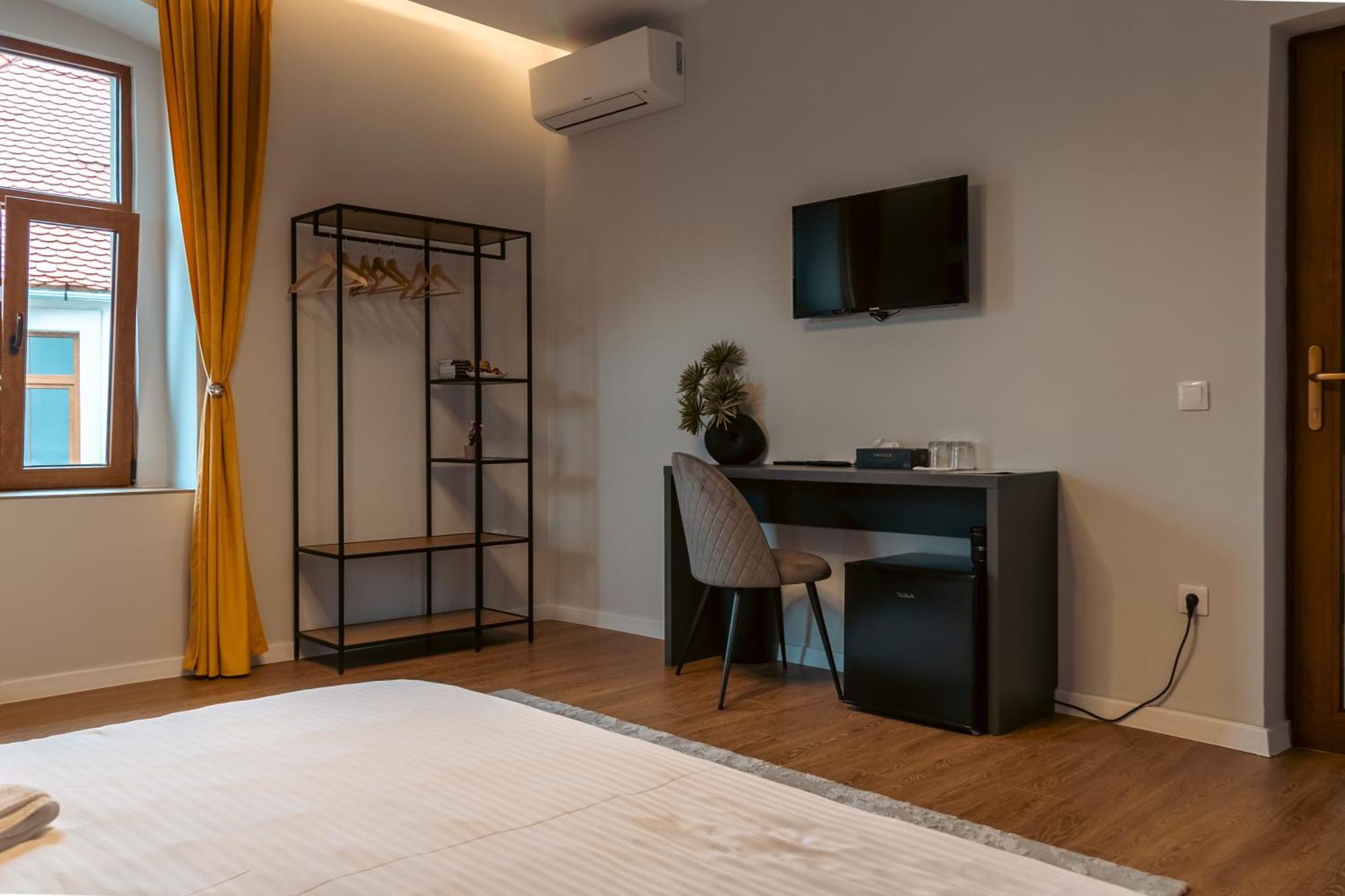 Hotel Epic Boutique Sibiu Esterno foto