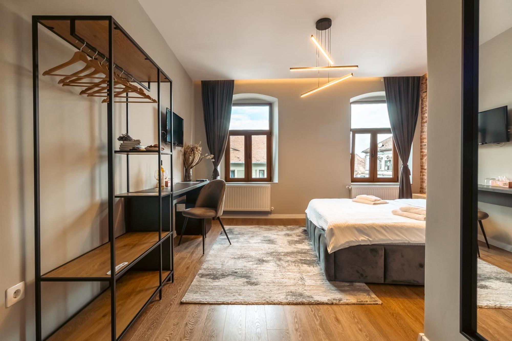 Hotel Epic Boutique Sibiu Esterno foto